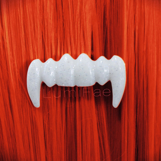 Fangs Hairclip, vampire, sparkly, life size, resin, handmade - LumiFae